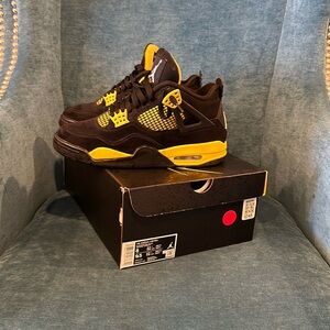Air Jordan 4 Retro, Black/ yellow, man size 8